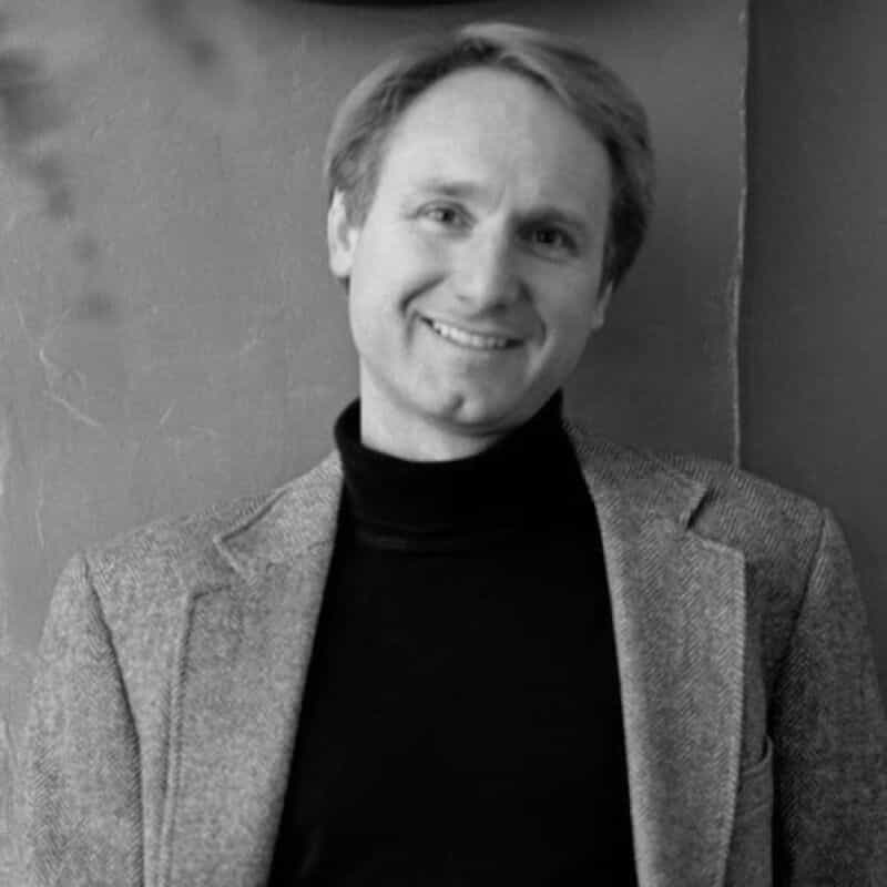 Dan Brown